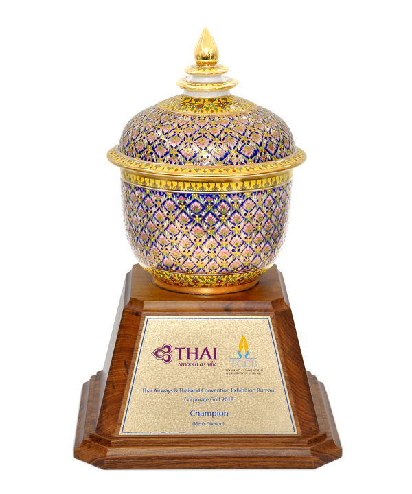 ถ้วยรางวัลเบญจรงค์ ถ้วยรางวัลเบญจรงค์